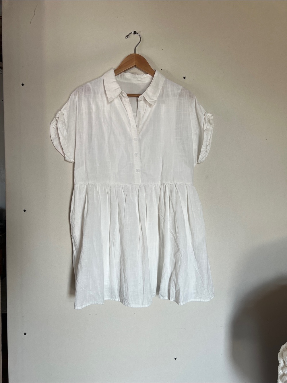 Classic White Short-Sleeve Collared Tunic Peplum
